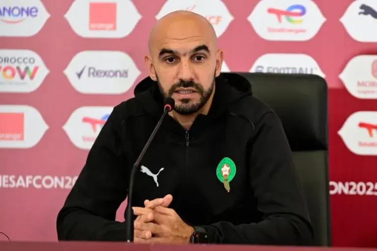 تفاصيل آخر خرجة إعلامية لوليد الرگراگي، تضع المدرب القادم في وضع محرج وتحمل رسائل مشفرة لمن يهمه الامر