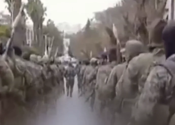 تحركات مسلحة غامضة على حدود لبنان الشرقية تثير مخاوف من تصعيد متعدد الأطراف